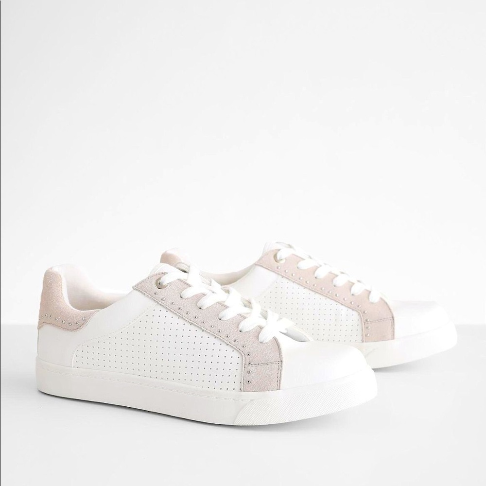 Womens sneakers